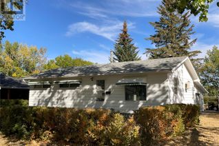 Bungalow for Sale, 4161 Price Avenue, Gull Lake, SK