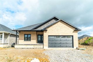 Detached House for Sale, 120 Springdale Dr, Kawartha Lakes, ON