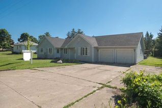 Detached House for Sale, 2276 Centre St, Thorold, ON
