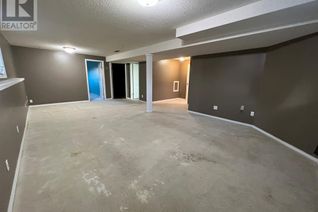 Property for Sale, 26 Wildrose Drive, Sylvan Lake, AB Property for Sale, 26 Wildrose Drive, Sylvan Lake, AB