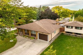 Detached House for Sale, 11 Redwood Court, Stoney Creek, ON