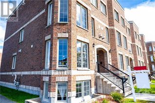 Condo Townhouse for Sale, 840 Longfields Drive, Nepean, ON