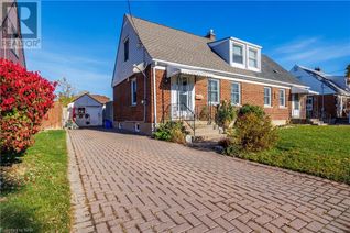 Semi-Detached House for Sale, 3 Beard Place, St. Catharines, ON