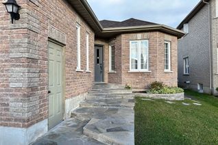 Detached House for Rent, 55 Penvill Tr, Barrie, ON