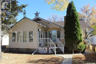 Bungalow for Sale, 588 2nd Street E, Shaunavon, SK
