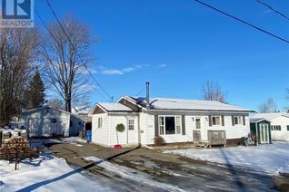 Bungalow for Sale, 114 Fisher Avenue, Woodstock, NB
