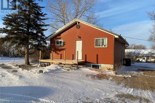 Bungalow for Sale, 106 Railway Avenue, Findlater, SK