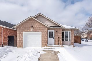 Detached House for Sale, 25 Holyoake Drive, Stoney Creek, ON