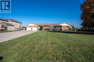 House for Sale, 22249 Charing Cross Road, Chatham, ON