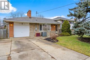 Detached House for Sale, 4096 Barry Drive, Beamsville, ON