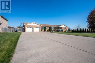 House for Sale, 22249 Charing Cross Road, Chatham, ON