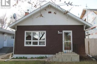 Bungalow for Sale, 589 3rd Street E, Shaunavon, SK