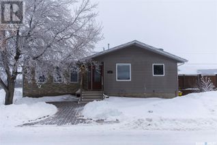 Bungalow for Sale, 602 Little Quill Avenue E, Wynyard, SK