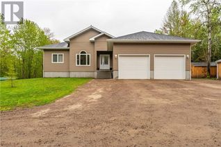 Property for Sale, 101 Lau-Ren Road, Deep River, ON Property for Sale, 101 Lau-Ren Road, Deep River, ON