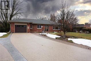 Property for Sale, 5 Churchill Drive, Listowel, ON