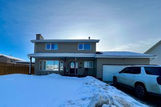 House for Sale, 10692 Cottonwood Crescent, Dawson Creek, BC