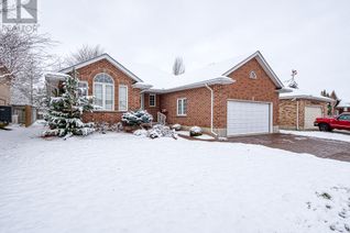 Detached House for Sale, 101 Neutral Avenue, Woodstock, ON