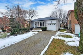 Bungalow for Sale, 84 Trayborn Dr, Richmond Hill, ON