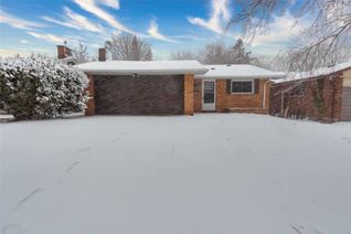 Bungalow for Rent, 917 Walnut Crt, Oshawa, ON Bungalow for Rent, 917 Walnut Crt, Oshawa, ON