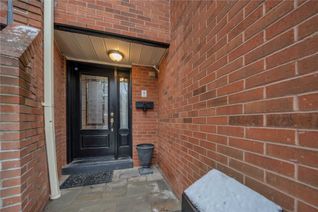 Freehold Townhouse for Sale, 1228 Cornerbrook Pl, Mississauga, ON