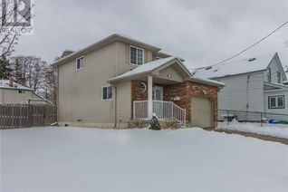 Detached House for Sale, 230 Oxford Street, Woodstock, ON