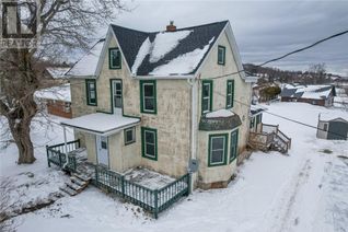 Detached House for Sale, 12 Agnes Street N, Gore Bay, ON