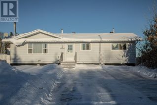 Detached House for Sale, 10512 98 Avenue, High Level, AB