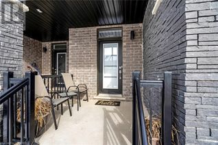 Townhouse for Sale, 54 Oaktree Drive, Caledonia, ON