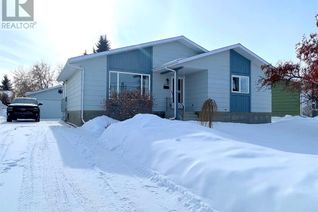 Bungalow for Sale, 6105 57 Avenue, Ponoka, AB
