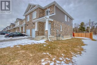 Semi-Detached House for Sale, 2809 Delmar Street, Kingston, ON