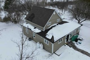 Detached House for Sale, 60 Maple St N, Gananoque, ON