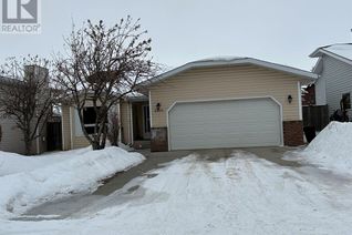 Property for Sale, 4509 44 Street, Sylvan Lake, AB Property for Sale, 4509 44 Street, Sylvan Lake, AB