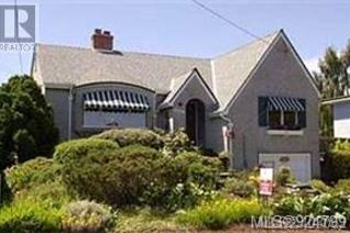 Detached House for Sale, 2612 Richmond Ave, Victoria, BC