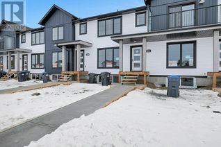 Property for Sale, 102 Crestview Boulevard, Sylvan Lake, AB Property for Sale, 102 Crestview Boulevard, Sylvan Lake, AB