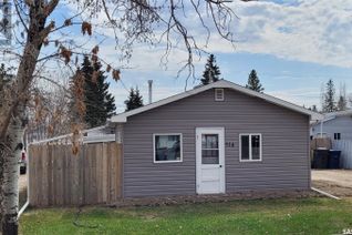 Bungalow for Sale, 514 3rd Avenue W, Meadow Lake, SK