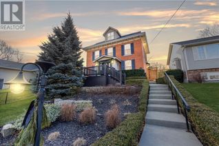 Detached House for Sale, 4866 King Street, Beamsville, ON
