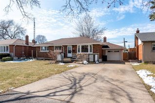 Bungalow for Sale, 63 Wakelin Terrace, St. Catharines, ON