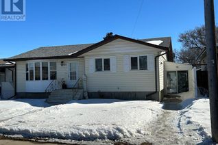 Detached House for Sale, 420 4 Street W, Brooks, AB