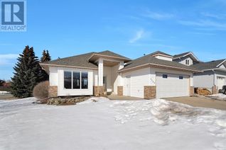 Bungalow for Sale, 5520 Silverthorn Road, Olds, AB