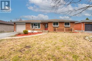 Property for Sale, 114 Applewood Crescent, Guelph, ON