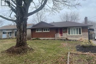 Bungalow for Rent, 16 Murray Street, St. Catharines, ON