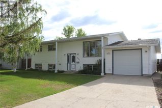 Detached House for Sale, 665 9th Street W, Shaunavon, SK