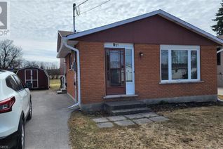 Bungalow for Sale, 935 20th Street E, Owen Sound, ON