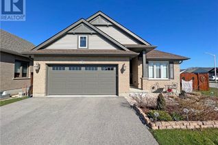 Bungalow for Sale, 190 Emery Street, Port Stanley, ON