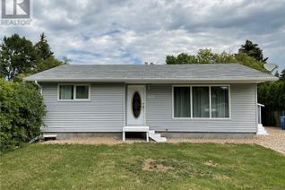 Bungalow for Sale, 808 Walsh Avenue, Oxbow, SK
