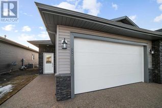 Bungalow for Sale, 3320 50a Streetclose, Camrose, AB