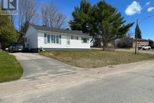 Bungalow for Sale, 21 Brown Rd, Elliot Lake, ON