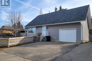 Detached House for Sale, 909 13 Avenue Se, Slave Lake, AB