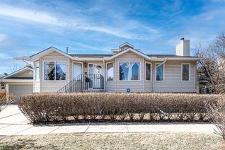 Bungalow for Sale, 443 Silvergrove Drive Nw, Calgary, AB
