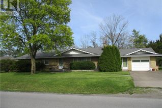 Bungalow for Sale, 3829 Brookside Drive, Vineland, ON